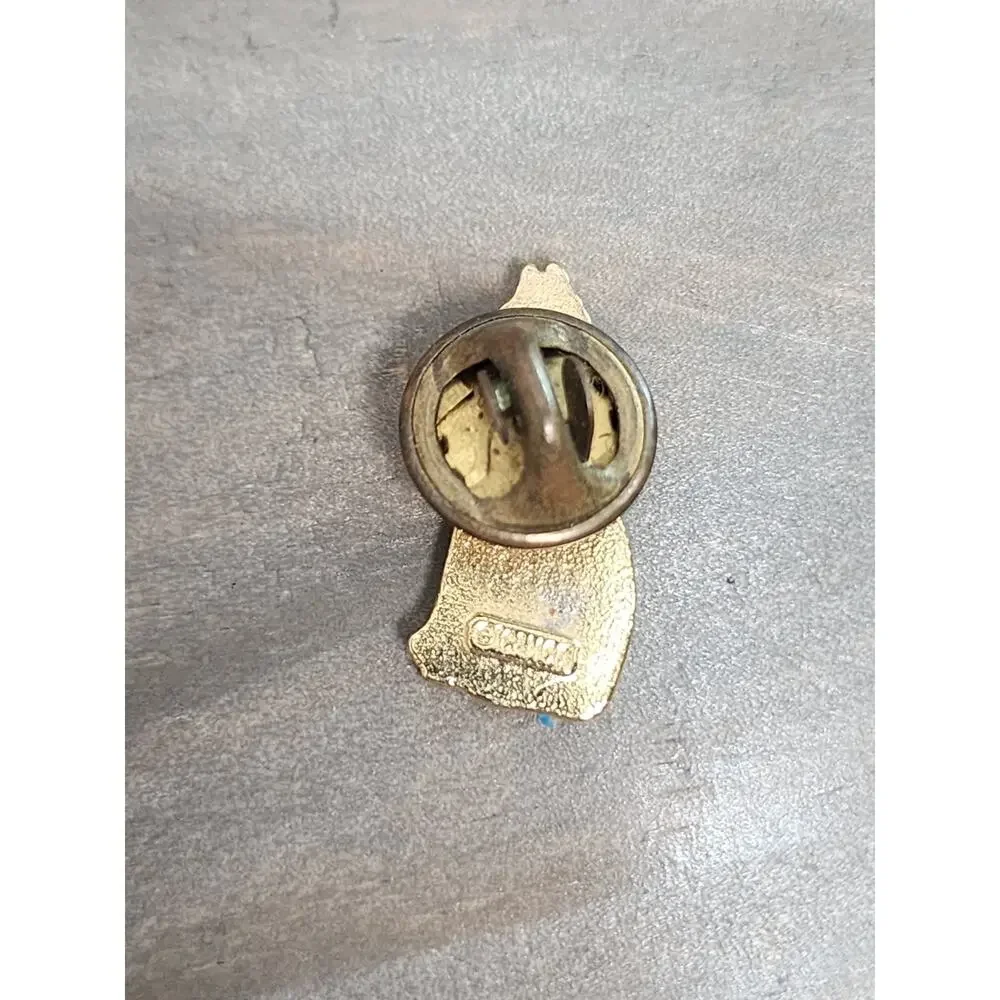 Vintage Gold Tone Cat Sphinx Lapel Pin Hat Vest